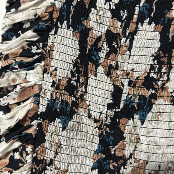 Abercrombie and Fitch Drama Puff Sleeve Floral Ruched Mini Dress Size Medium - Picture 10 of 11